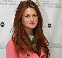 https://margit2.hu/forumba-kepek/bonnie-wright.jpg