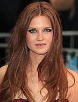 https://margit2.hu/forumba-kepek/bonnie-wright2.jpg