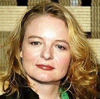 https://margit2.hu/forumba-kepek/cara-seymour2.jpg