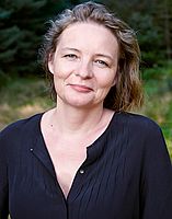 https://margit2.hu/forumba-kepek/cara-seymour3.jpg
