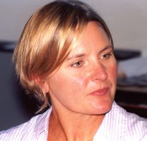https://margit2.hu/forumba-kepek/denise-crosby.jpg