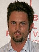 https://margit2.hu/forumba-kepek/desmond-harrington3.jpg