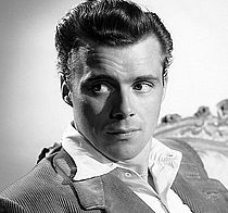 https://margit2.hu/forumba-kepek/dirk-bogarde2.jpg