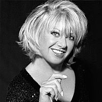 https://margit2.hu/forumba-kepek/elaine-paige.jpg