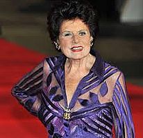 https://margit2.hu/forumba-kepek/eunice-gayson3.jpg