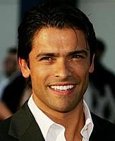 https://margit2.hu/forumba-kepek/mark-consuelos.jpg
