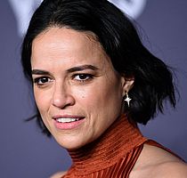 https://margit2.hu/forumba-kepek/michelle-rodriguez3.jpg