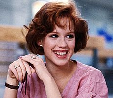 https://margit2.hu/forumba-kepek/molly-ringwald.jpg