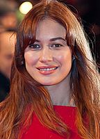 https://margit2.hu/forumba-kepek/olga-kurylenko3.jpg
