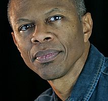 https://margit2.hu/forumba-kepek/phil-lamarr3.jpg