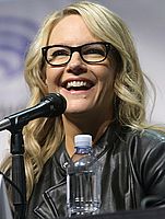 https://margit2.hu/forumba-kepek/rachael-harris3.jpg