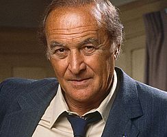 https://margit2.hu/forumba-kepek/robert-loggia2.jpg