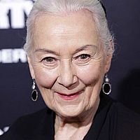 https://margit2.hu/forumba-kepek/rosemary-harris3.jpg