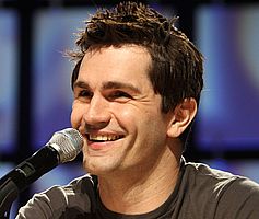 https://margit2.hu/forumba-kepek/sam-witwer3.jpg