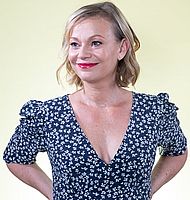 https://margit2.hu/forumba-kepek/samantha-mathis3.jpg