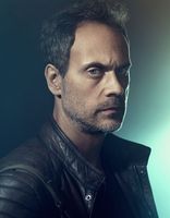 https://margit2.hu/forumba-kepek/todd-stashwick.jpg