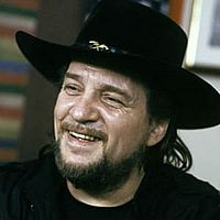 https://margit2.hu/forumba-kepek/waylon-jennings3.jpg
